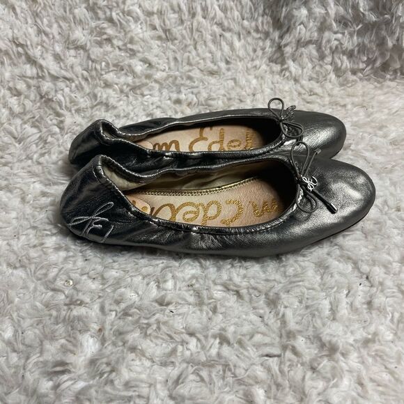 Sam Edelman Silver Flats - Picture 2 of 9